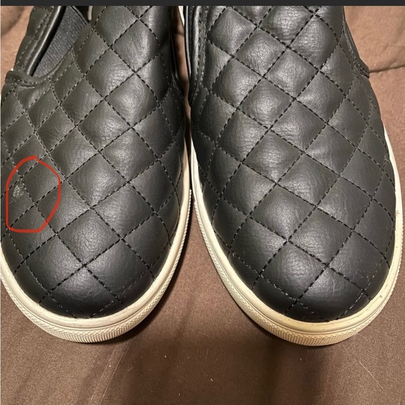 Steve Madden Ecentrcq Black Quilted Leather Upper Slip-On Sneakers. - Picture 13 of 13